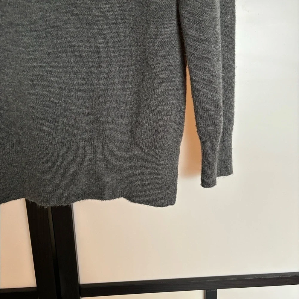 Kate Spade Broome Street Winking Eye Gray Sweater‎ Womens Size XS